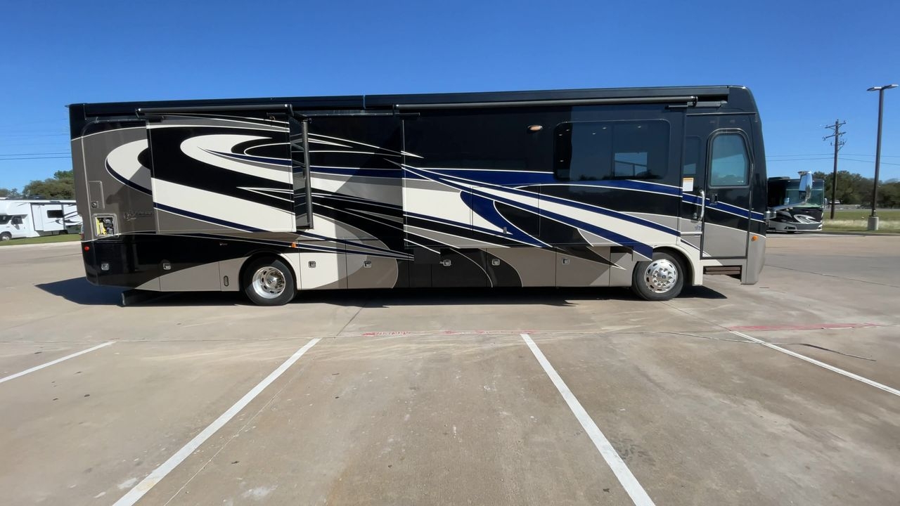 2018 FLEETWOOD DISCOVERY LXE 40D