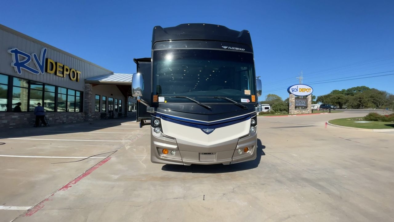 2018 FLEETWOOD DISCOVERY LXE 40D