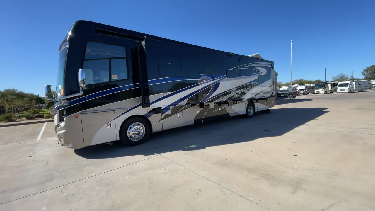 2018 FLEETWOOD DISCOVERY LXE 40D