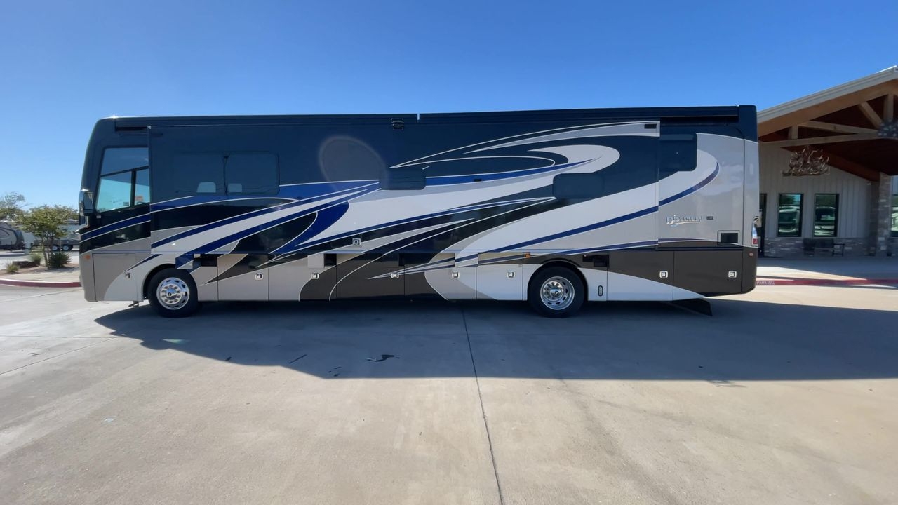 2018 FLEETWOOD DISCOVERY LXE 40D