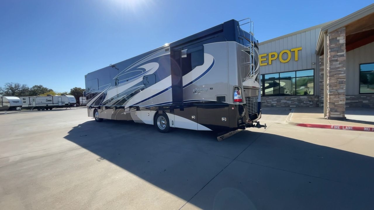 2018 FLEETWOOD DISCOVERY LXE 40D