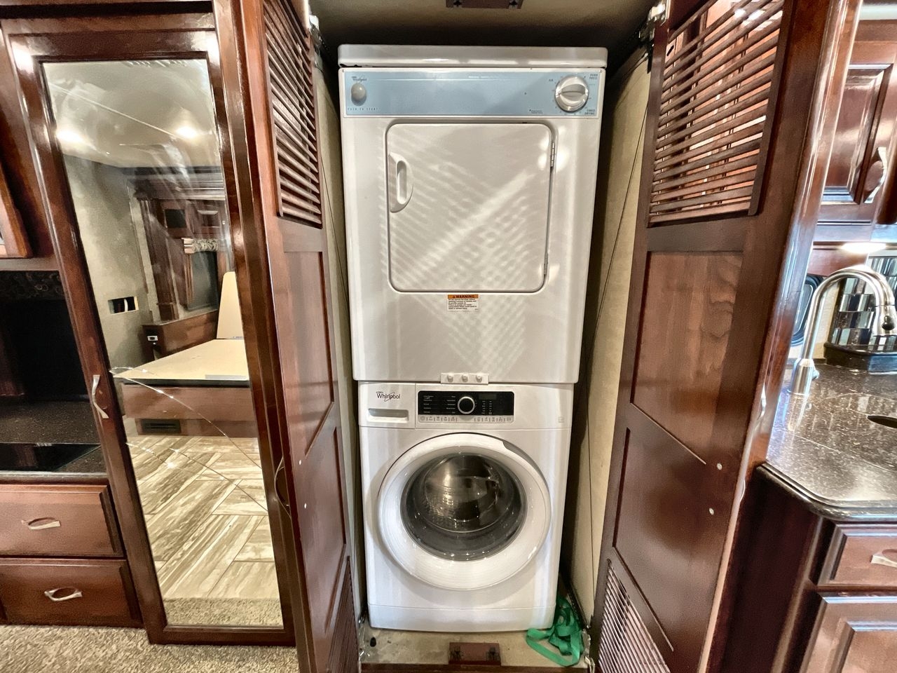 2018 FLEETWOOD DISCOVERY LXE 40D