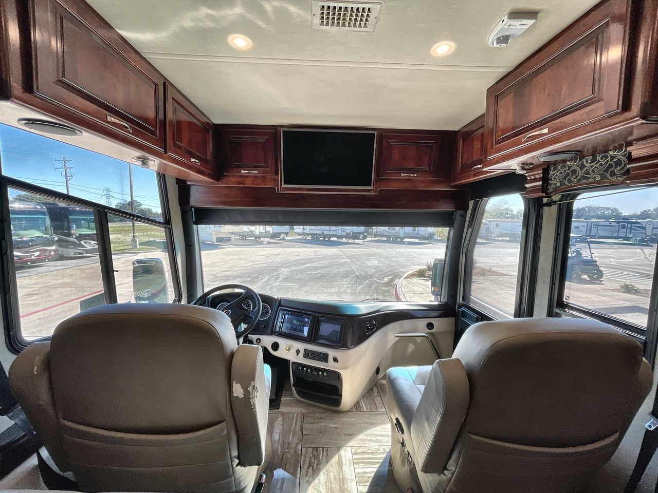 2018 FLEETWOOD DISCOVERY LXE 40D