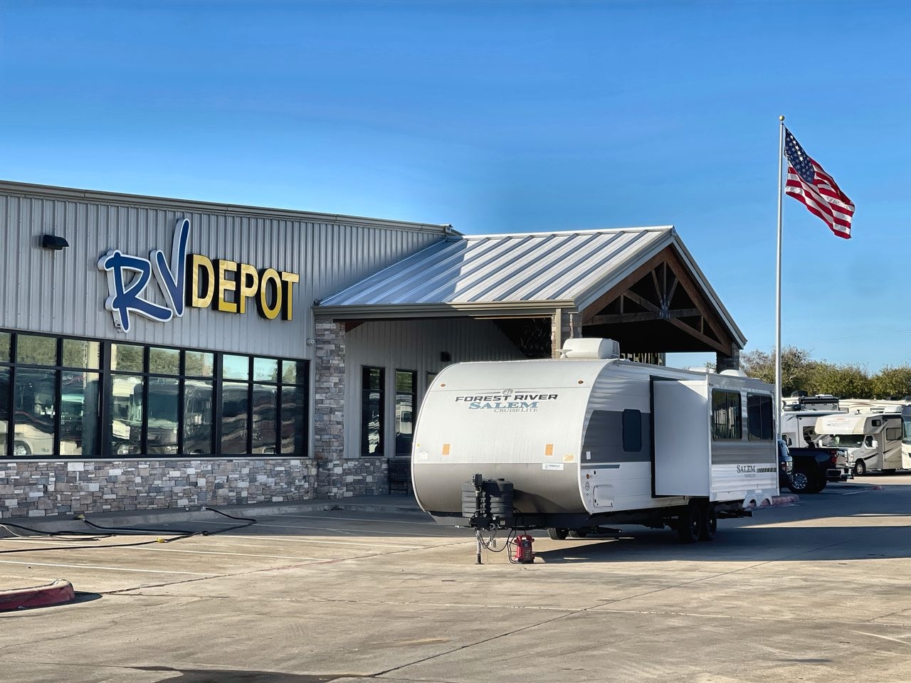 2025 FOREST RIVER SALEM 26ICE