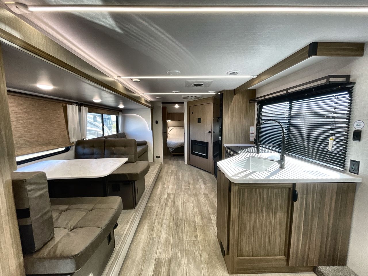 2025 FOREST RIVER SALEM 26ICE