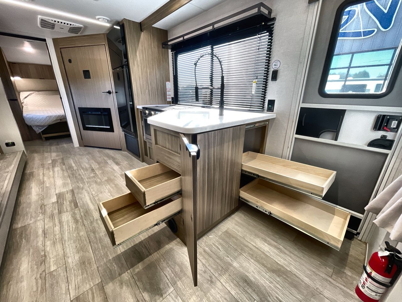 2025 FOREST RIVER SALEM 26ICE