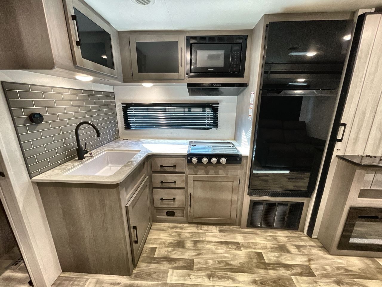 2024 DUTCHMEN KODIAK 26SR