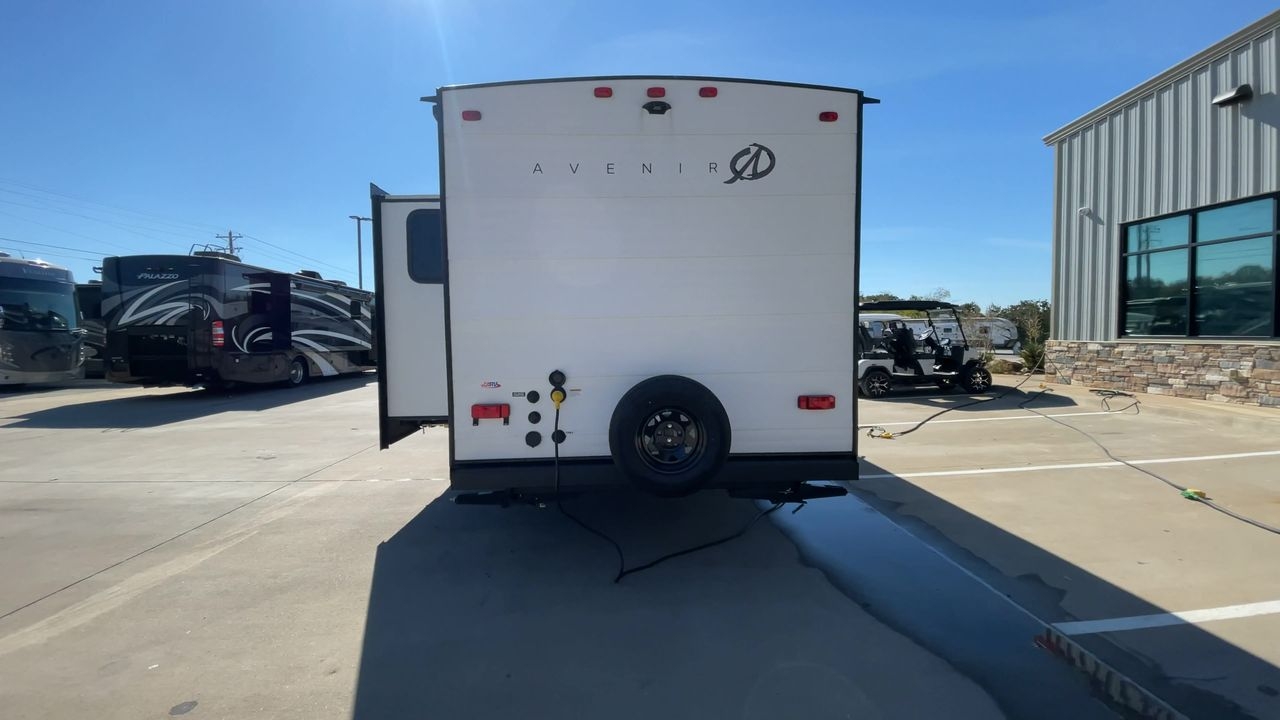 2025 CRUISER AVENIR 24RB