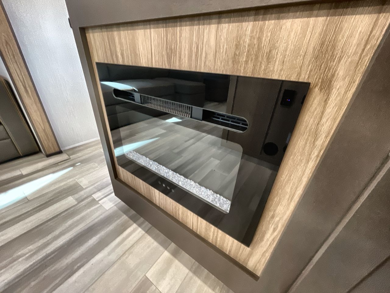 2025 CRUISER AVENIR 24RB