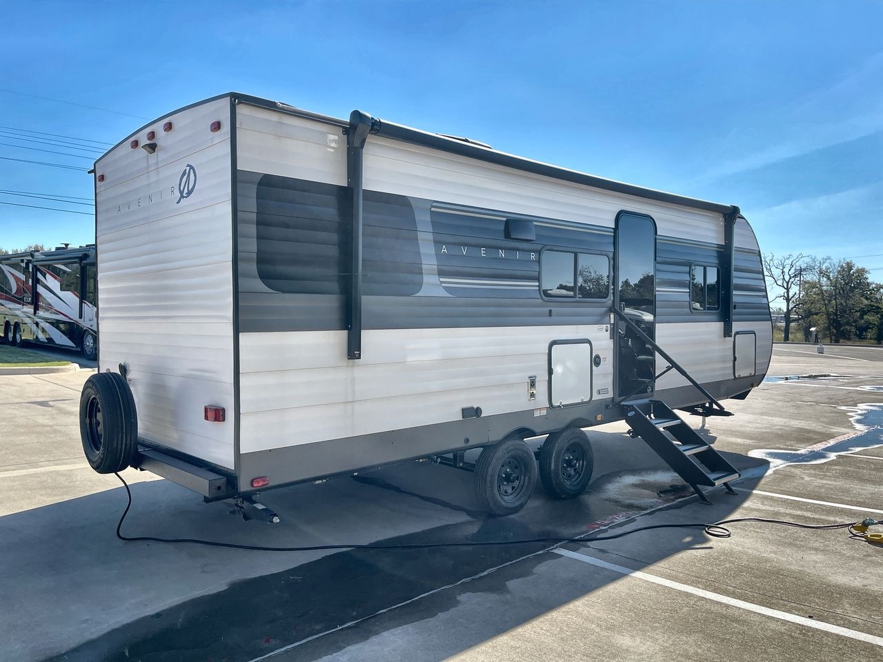2025 CRUISER AVENIR 24RB