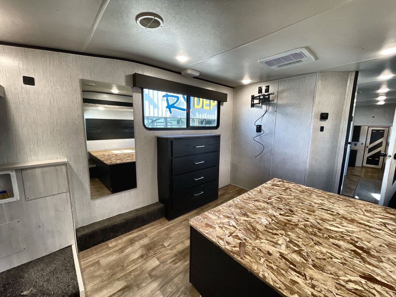 2023 CRUISER SOUTH FORK 3850BH