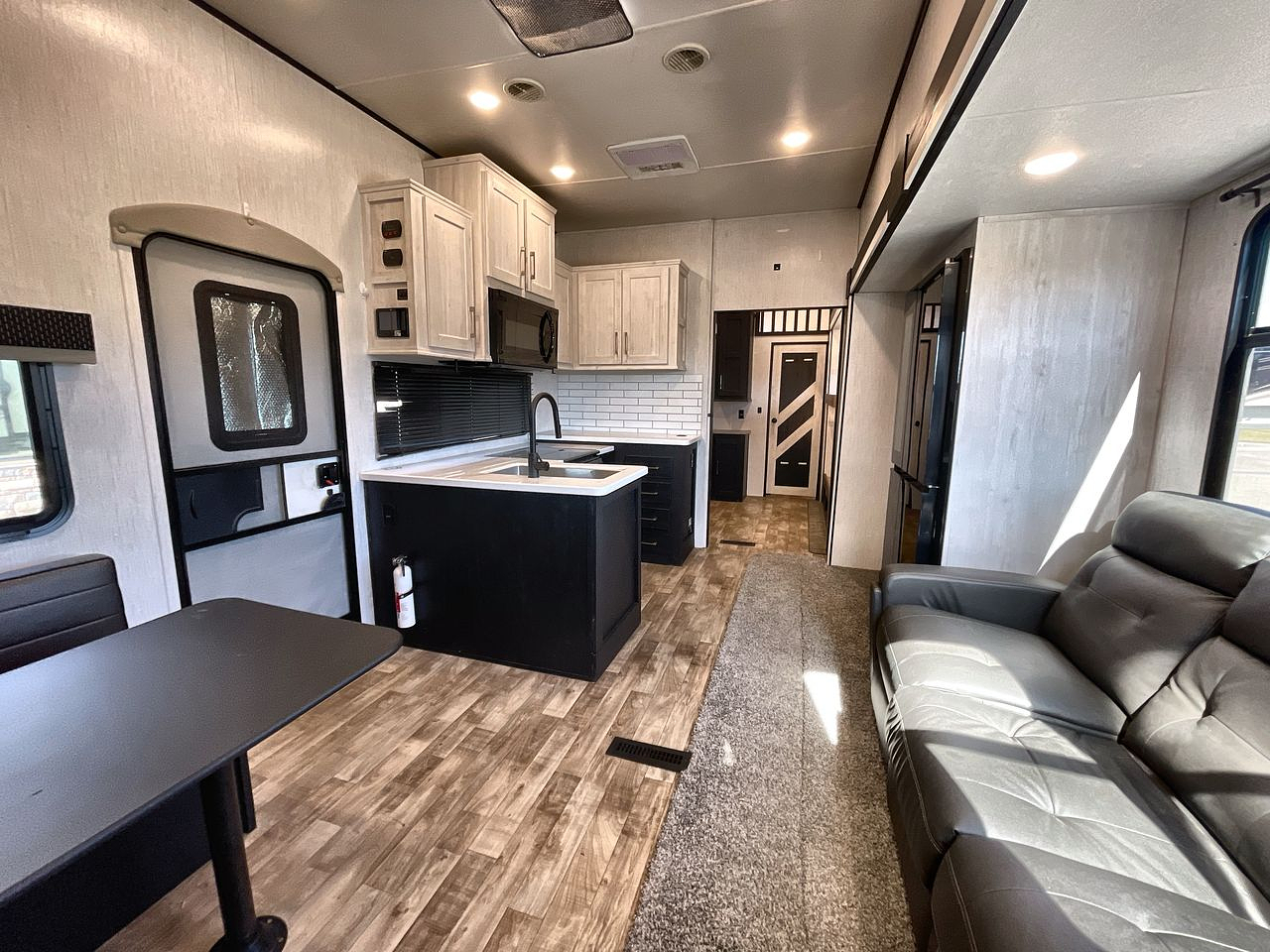 2023 CRUISER SOUTH FORK 3850BH