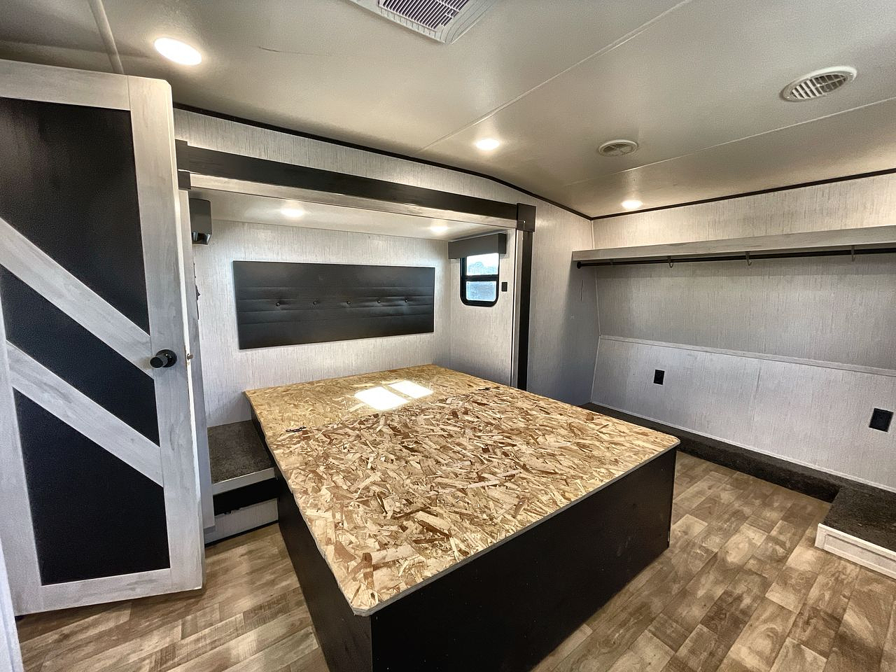 2023 CRUISER SOUTH FORK 3850BH