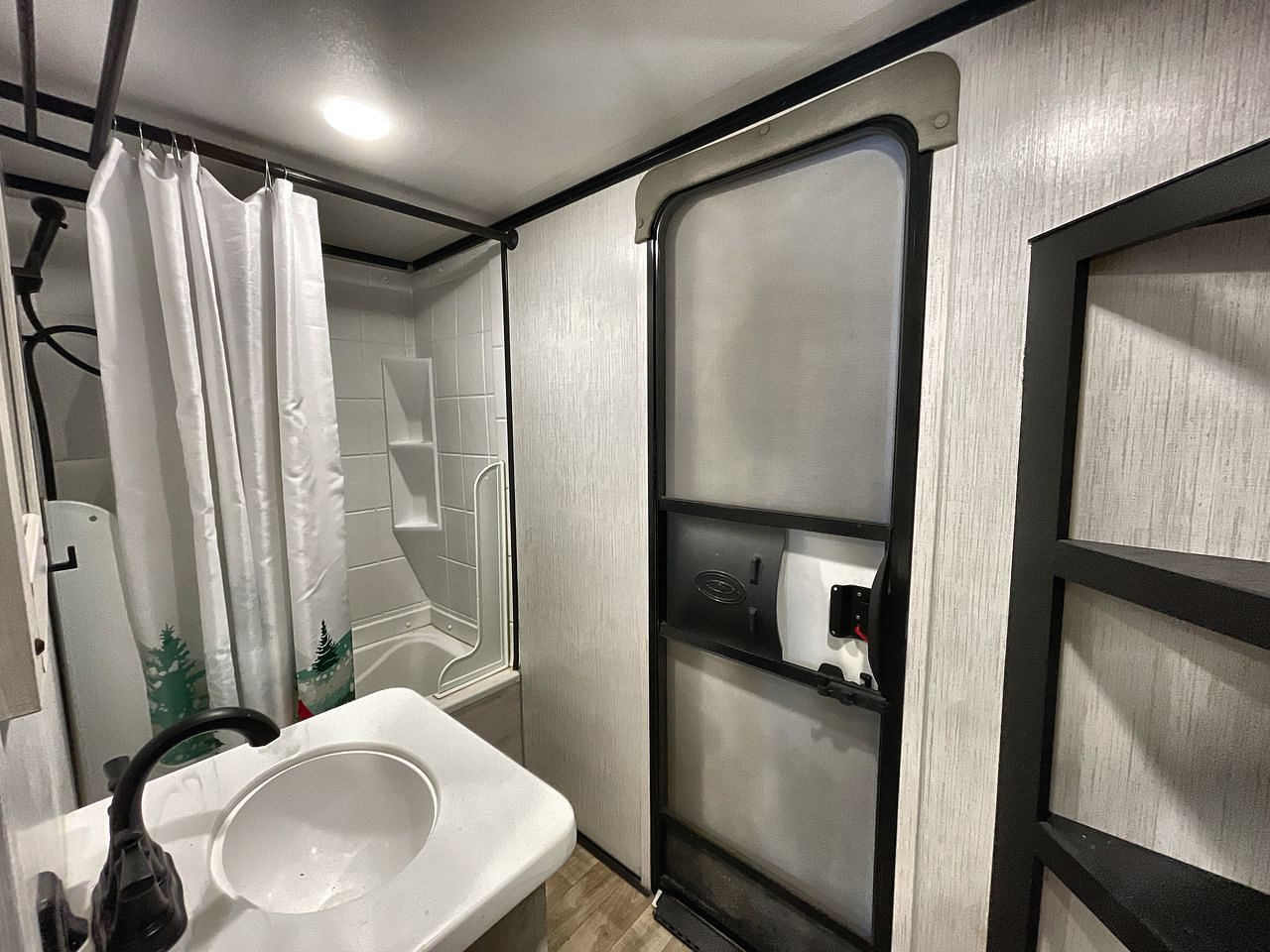 2023 CRUISER SOUTH FORK 3850BH