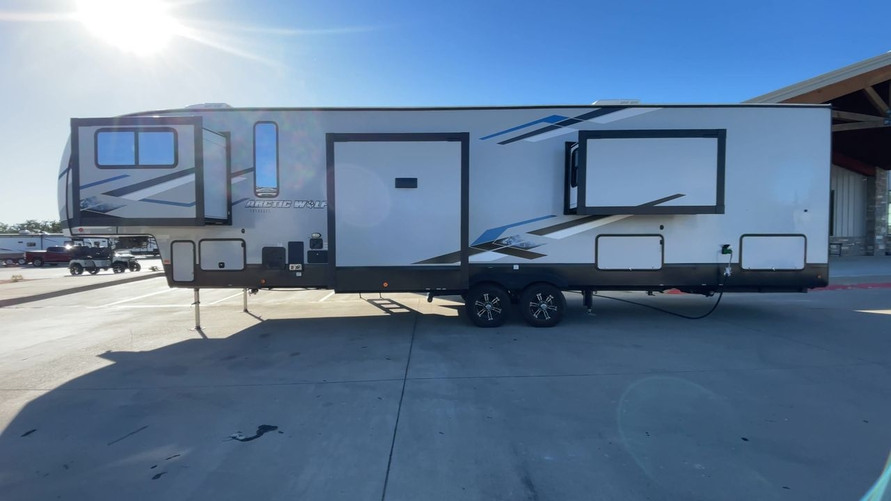 2023 FOREST RIVER CHEROKEE 3910SUITE