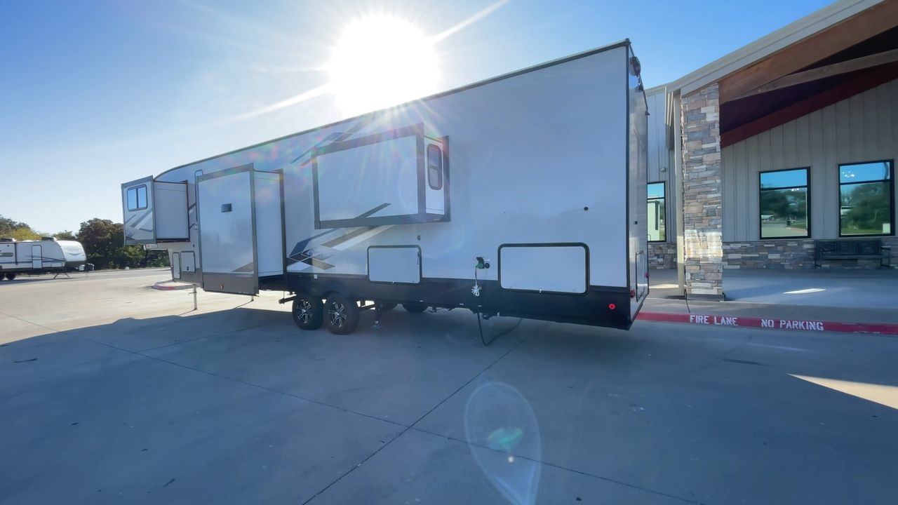 2023 FOREST RIVER CHEROKEE 3910SUITE