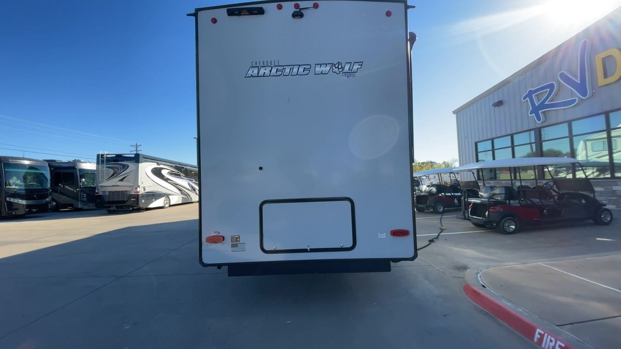 2023 FOREST RIVER CHEROKEE 3910SUITE