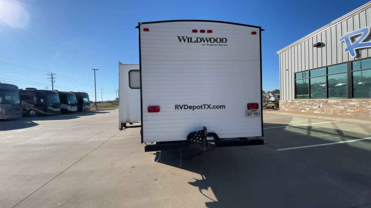 2017 FOREST RIVER WILDWOOD 28DBUD