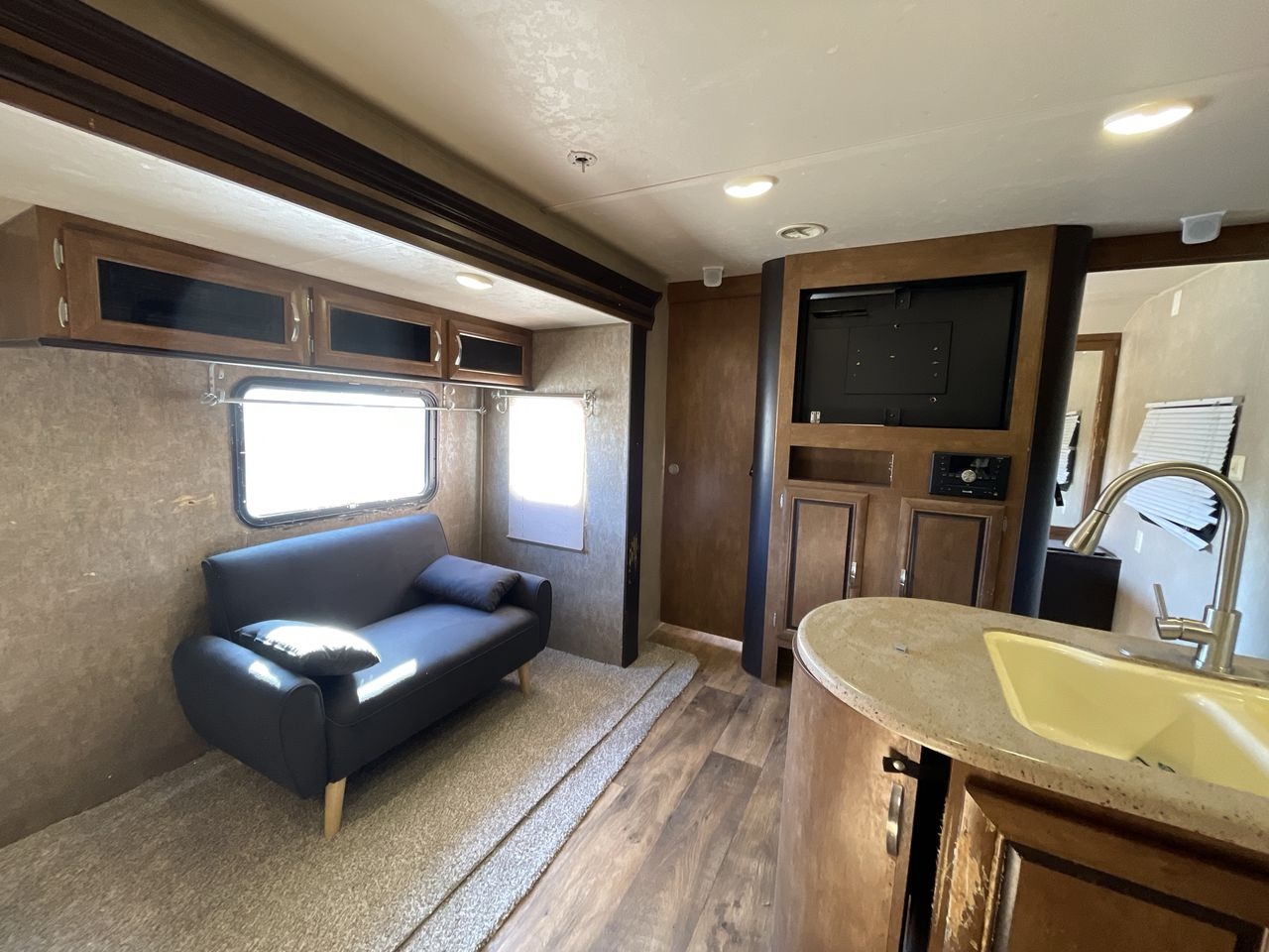 2017 FOREST RIVER WILDWOOD 28DBUD