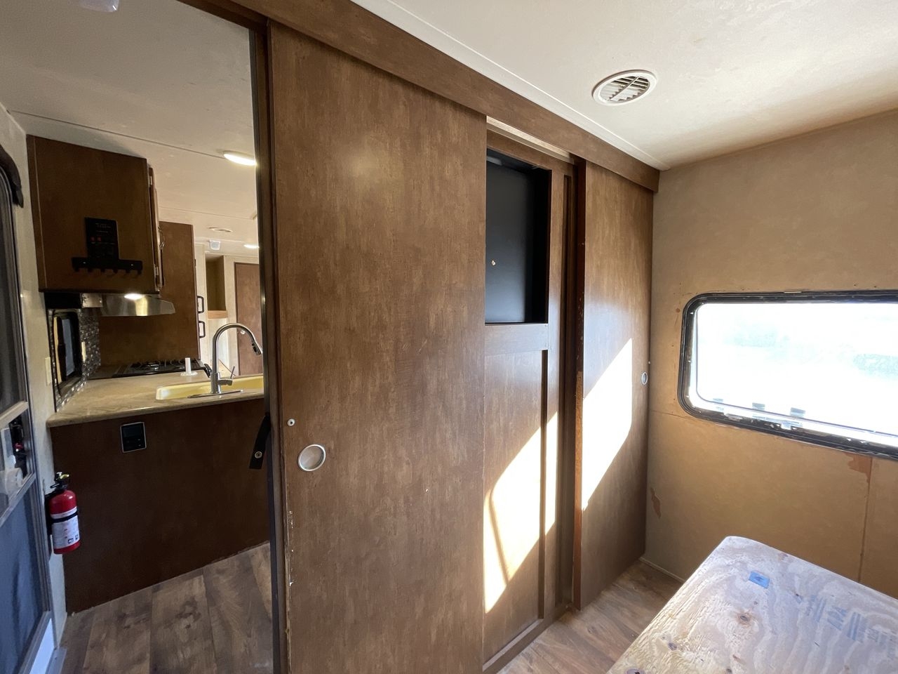 2017 FOREST RIVER WILDWOOD 28DBUD