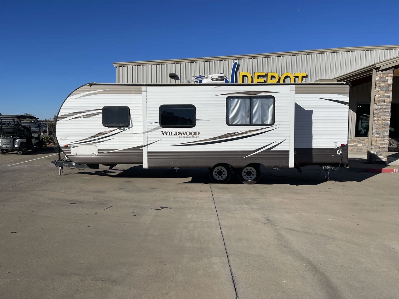 2017 FOREST RIVER WILDWOOD 28DBUD