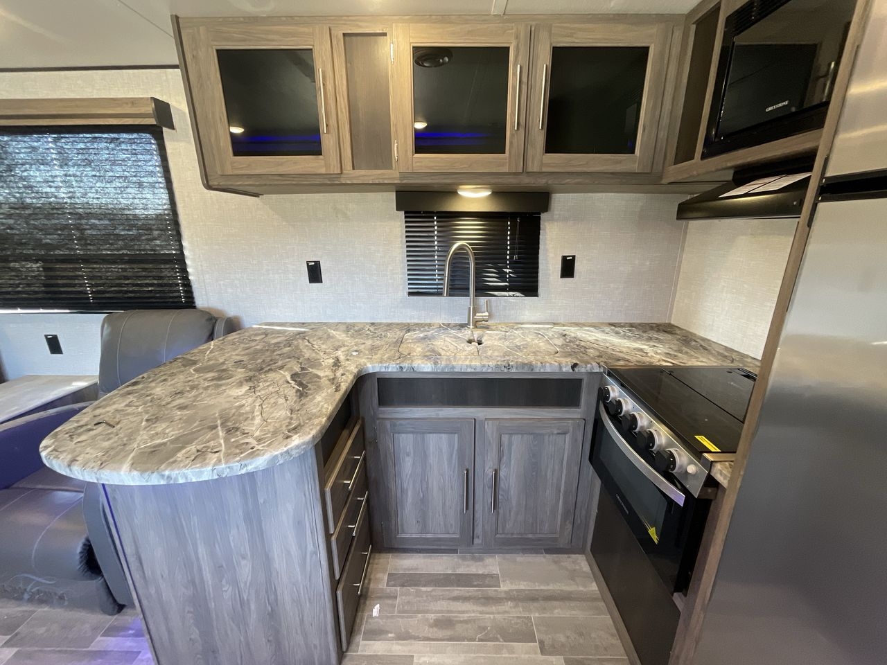 2022 CROSSROADS ZINGER 280RK