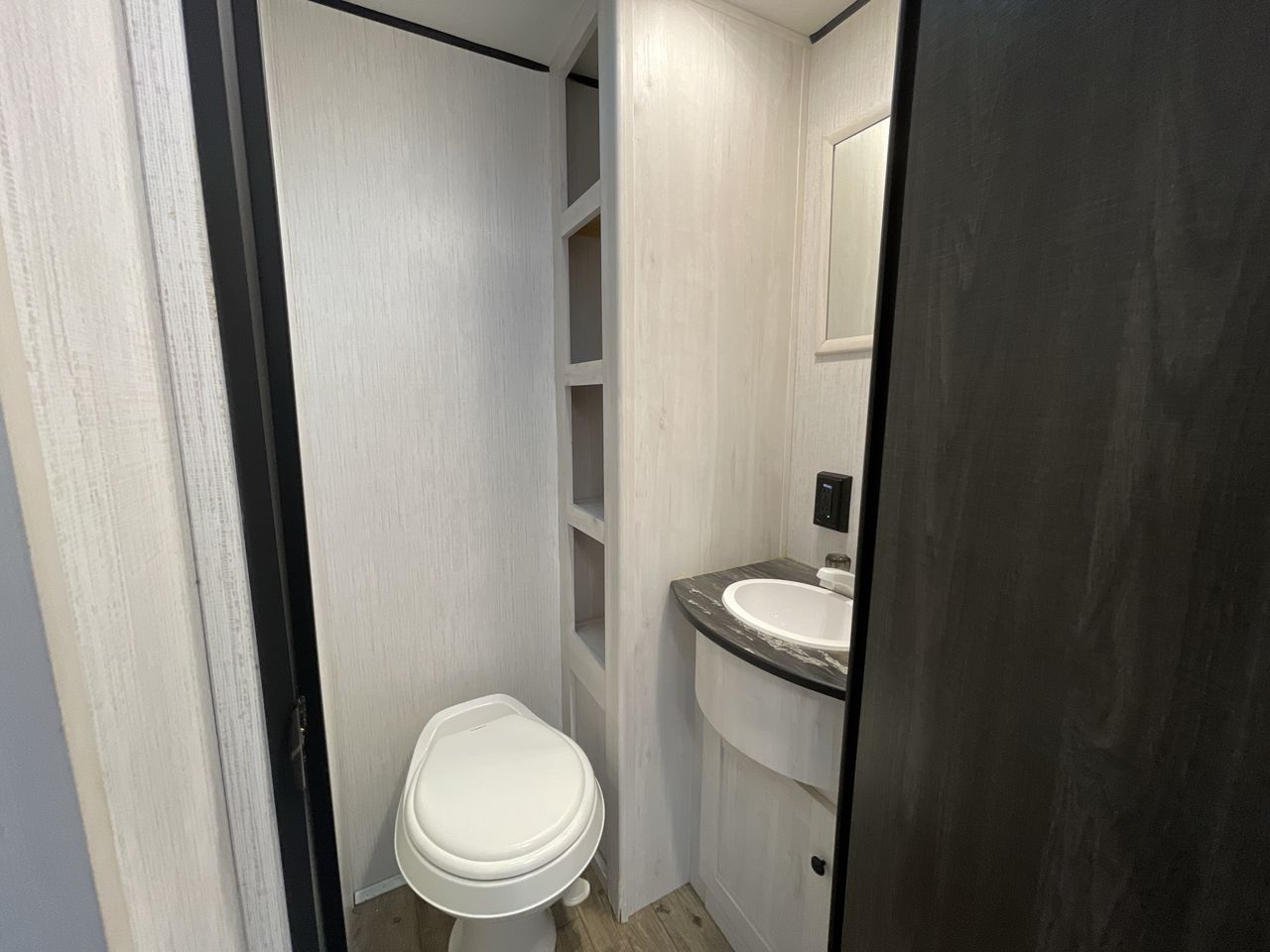 2023 HEARTLAND TRAIL RUNNER 31DB