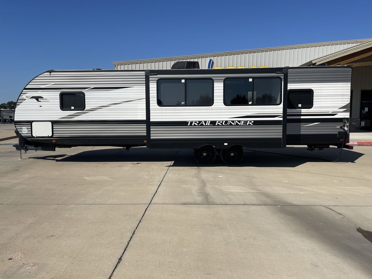 2023 HEARTLAND TRAIL RUNNER 31DB