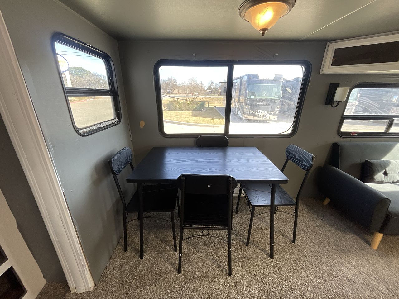 2014 PALOMINO PUMA PT30DBSS