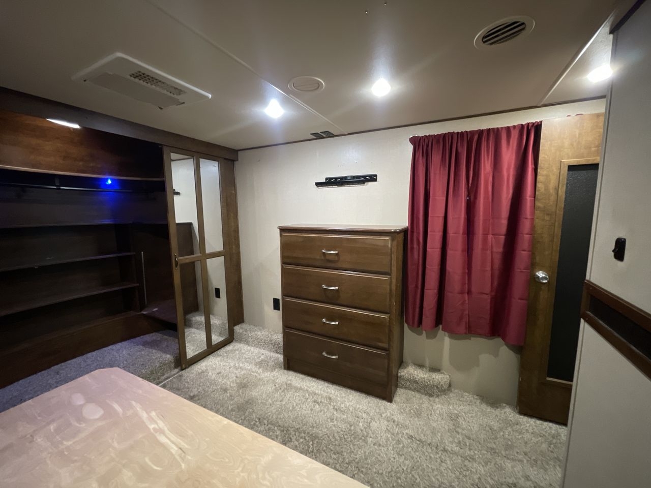 2015 GRAND DESIGN SOLITUDE 369RL