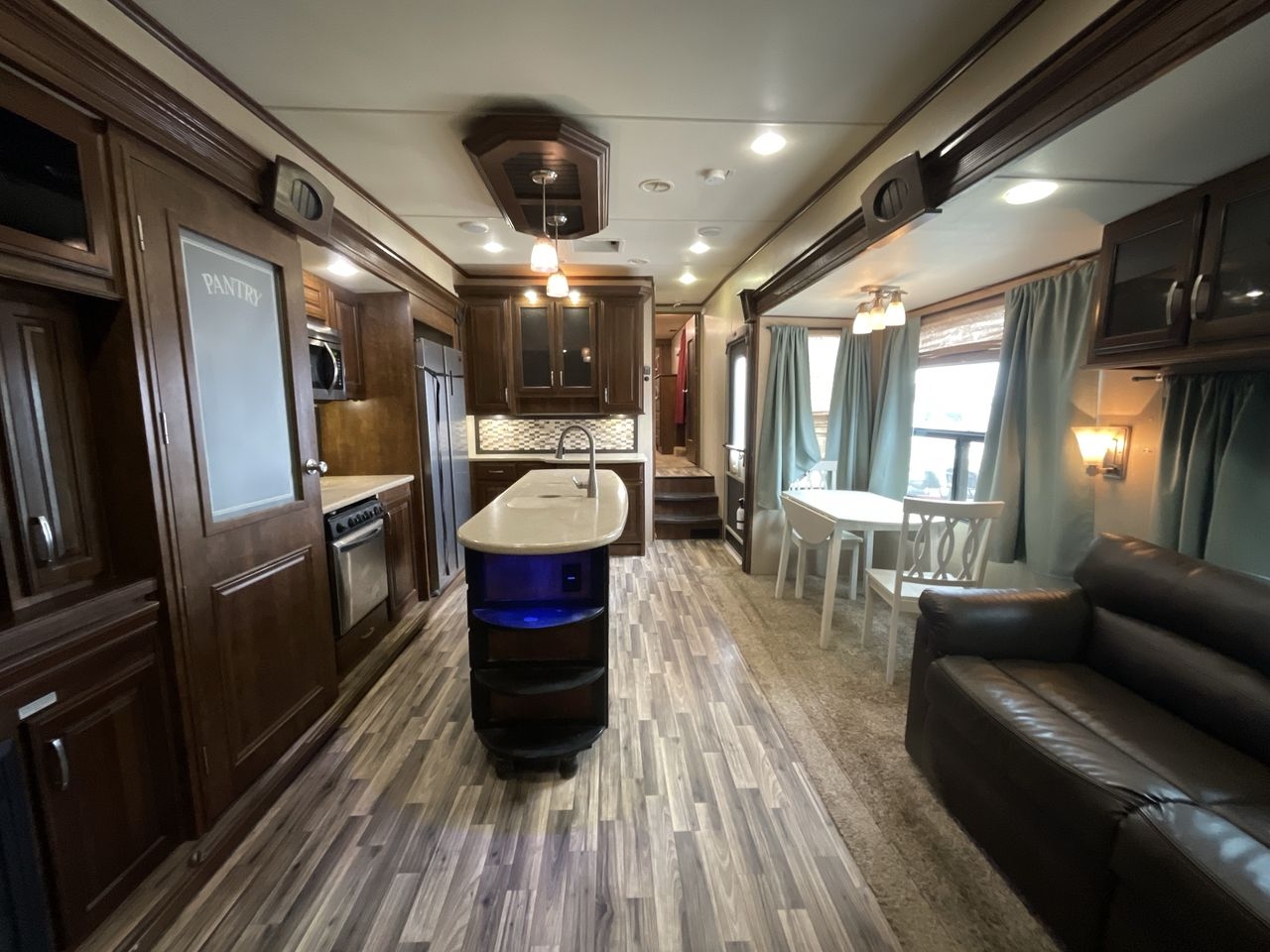2015 GRAND DESIGN SOLITUDE 369RL