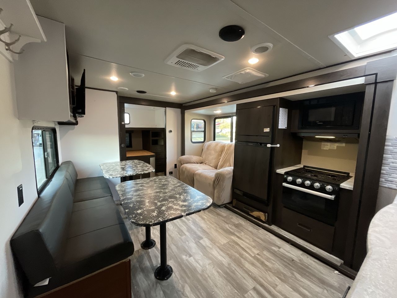 2021 GRAND DESIGN TRANSCEND 297QB