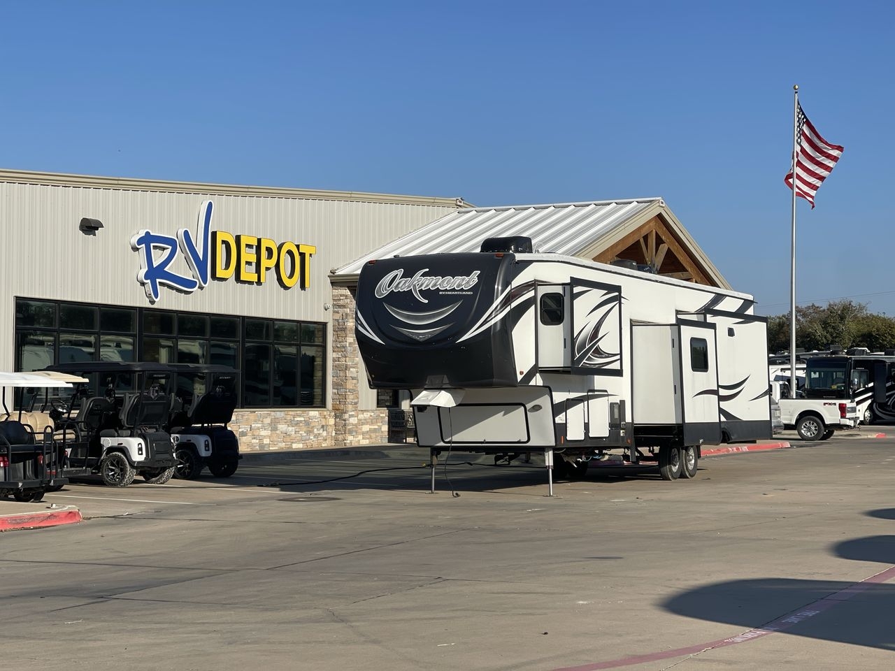 2016 HEARTLAND OAKMONT 390MBL