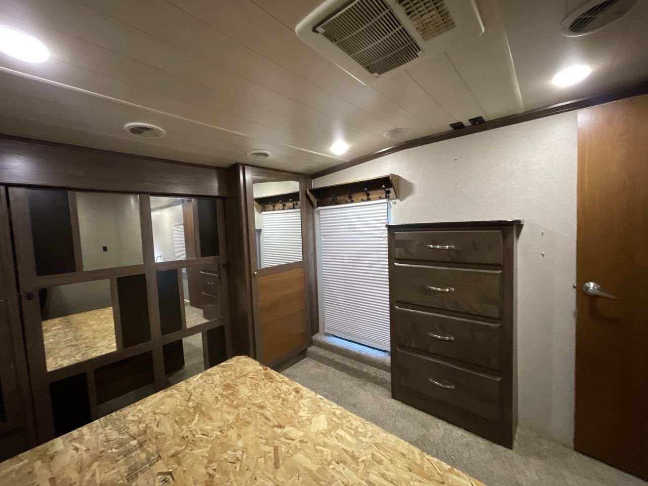 2016 HEARTLAND OAKMONT 390MBL