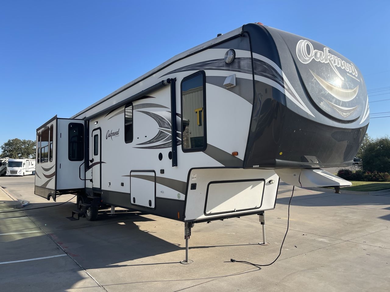 2016 HEARTLAND OAKMONT 390MBL