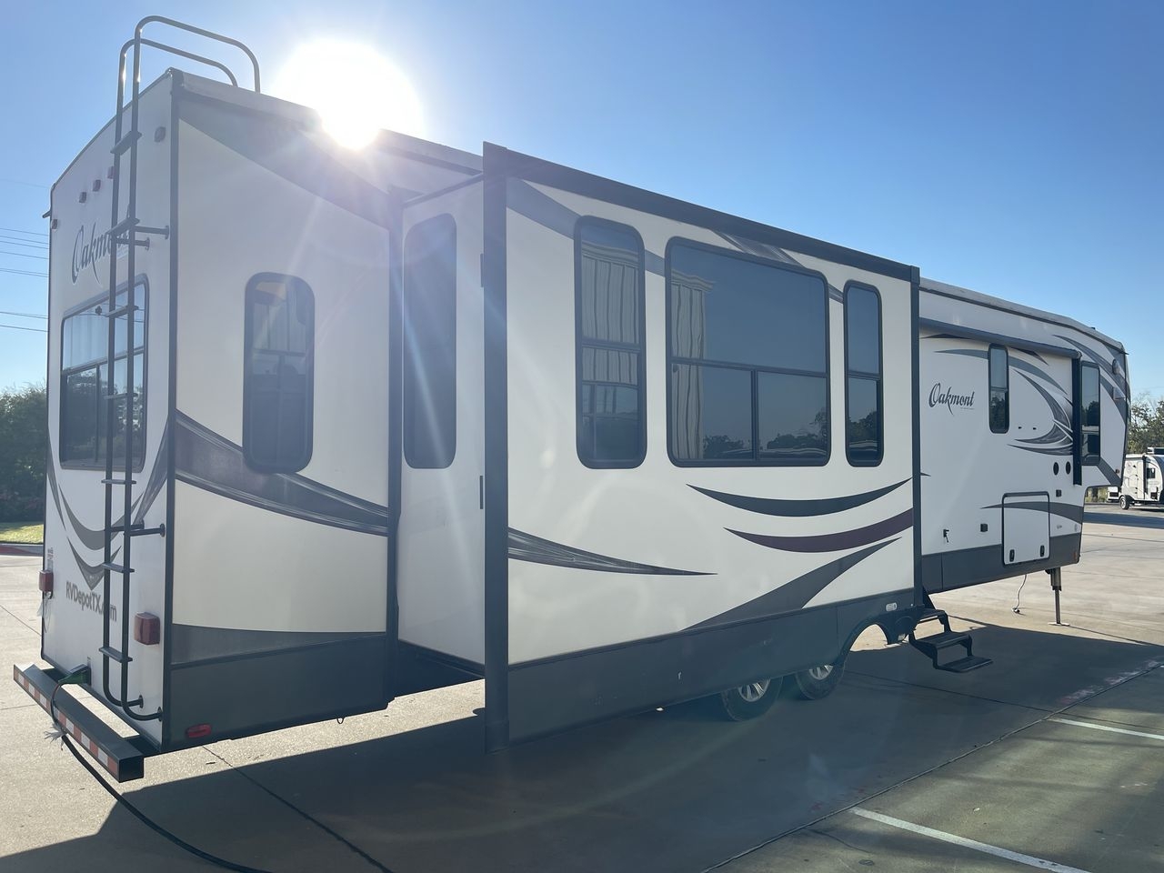 2016 HEARTLAND OAKMONT 390MBL