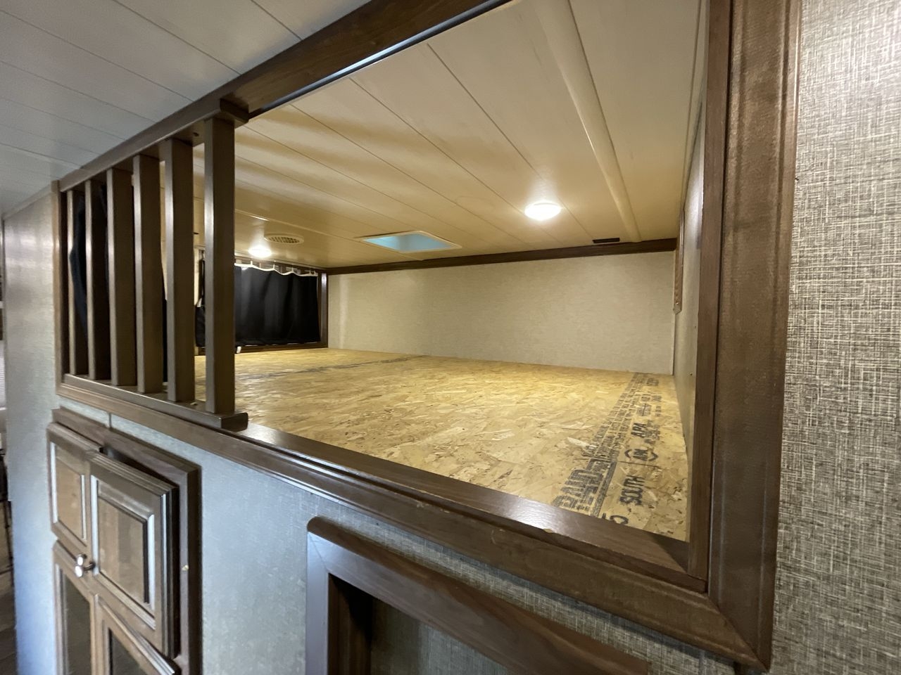 2016 HEARTLAND OAKMONT 390MBL