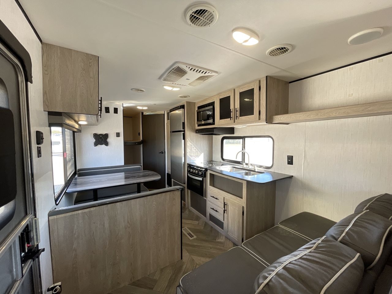 2021 HEARTLAND PROWLER 250BH