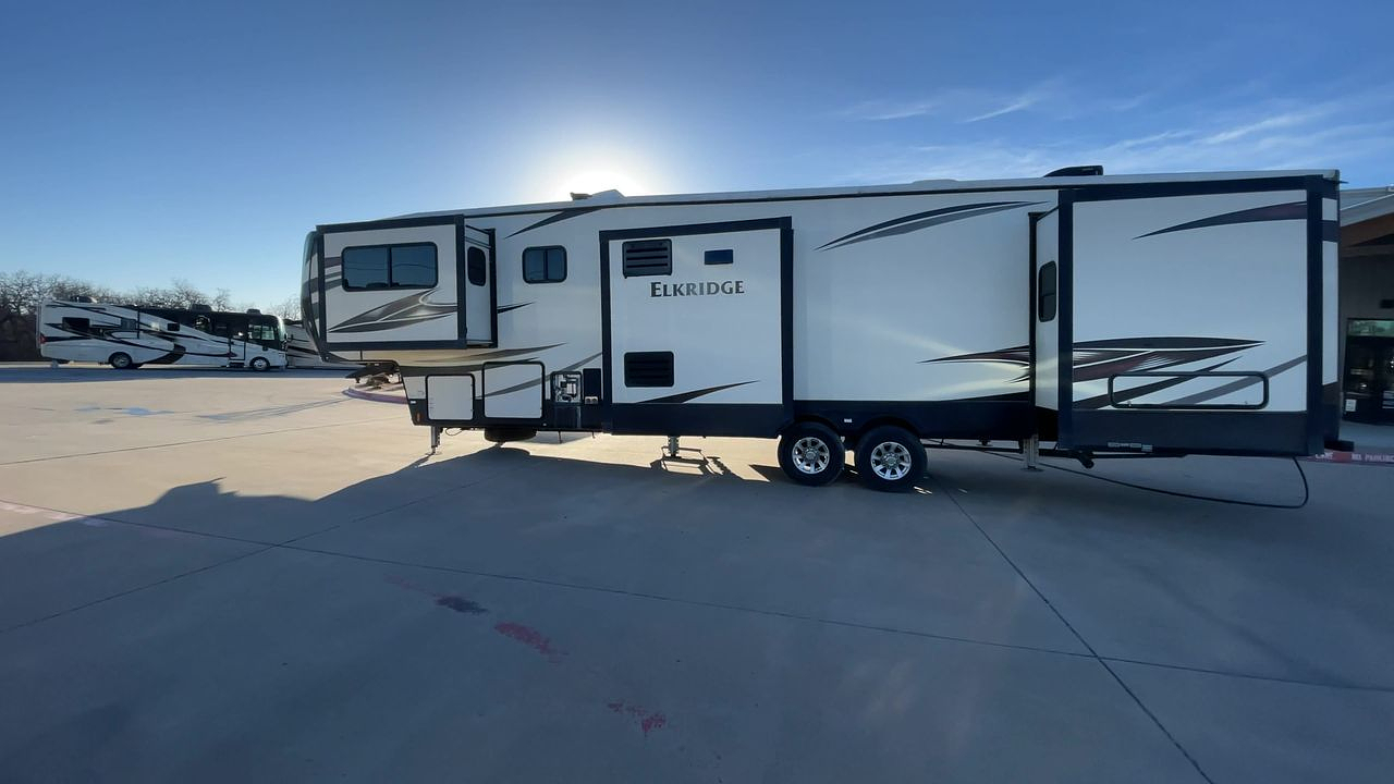 2017 HEARTLAND ELKRIDGE 40FLFS