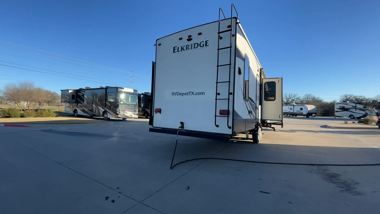 2017 HEARTLAND ELKRIDGE 40FLFS