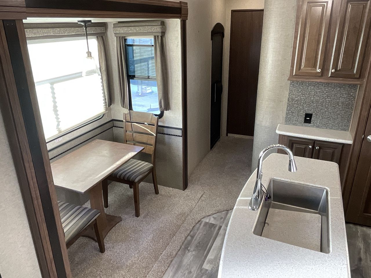 2017 HEARTLAND ELKRIDGE 40FLFS