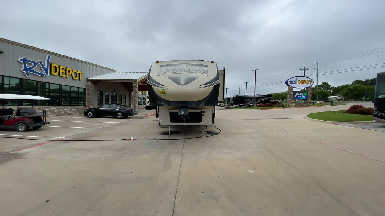 2018 CRUSADER 337QBH