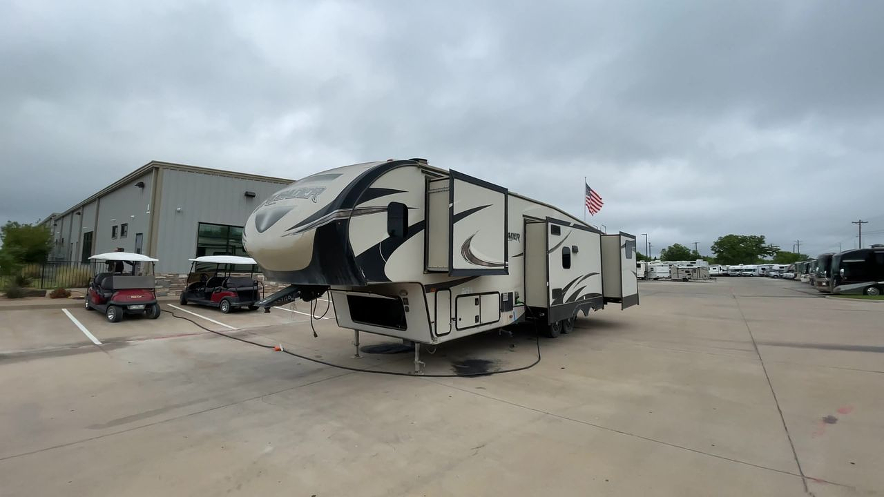 2018 CRUSADER 337QBH