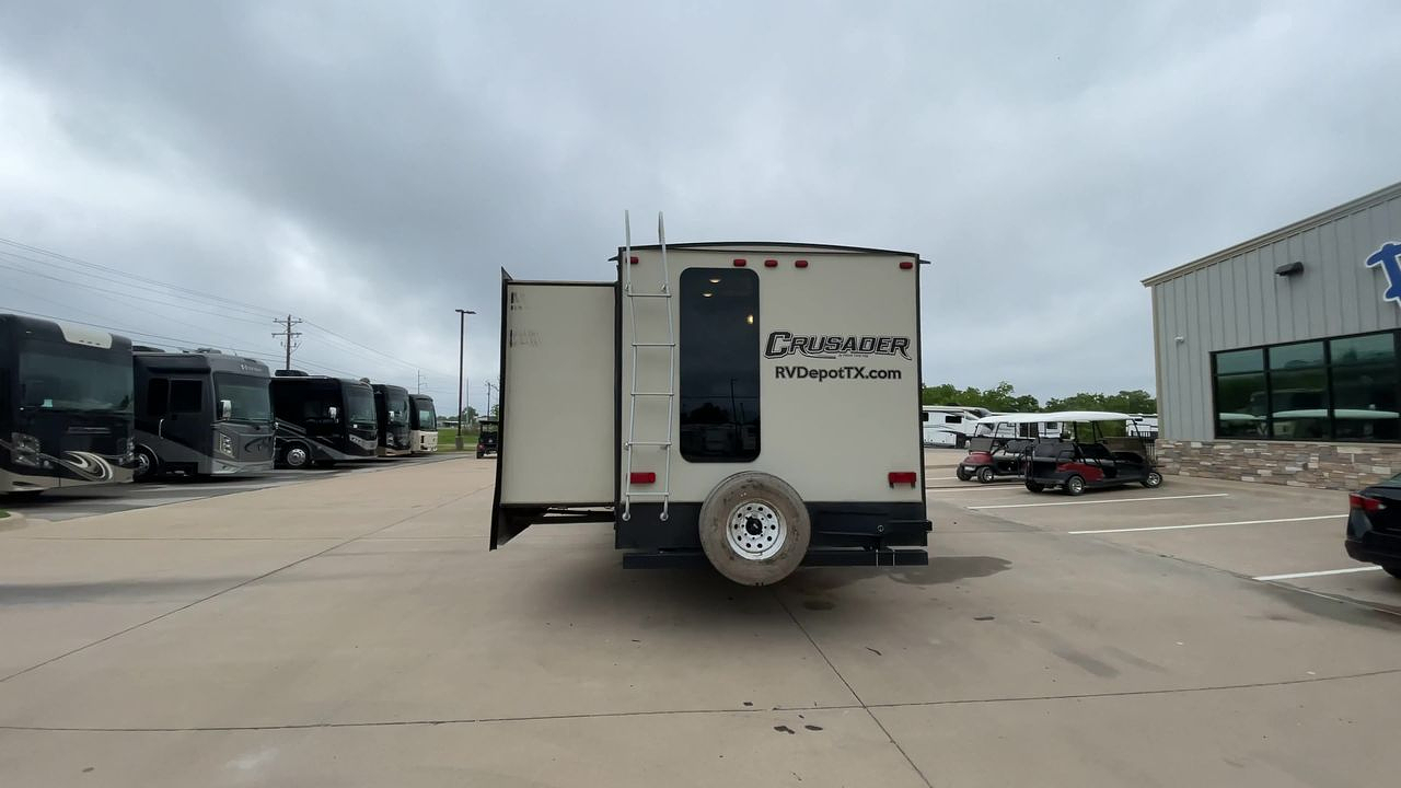 2018 CRUSADER 337QBH