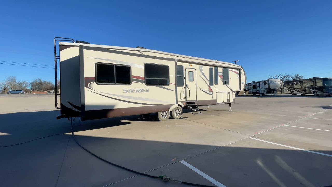 2015 FOREST RIVER SIERRA 371REBH