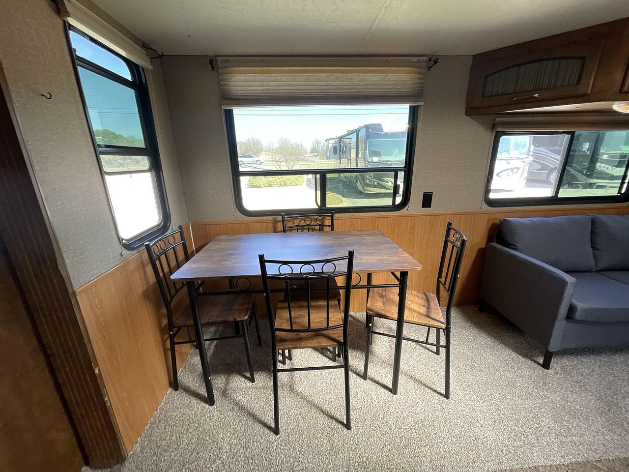 2015 CROSSROADS RV CRUISER 31SB