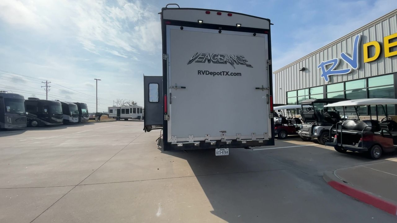 2017 FOREST RIVER VENGEANCE 394V13