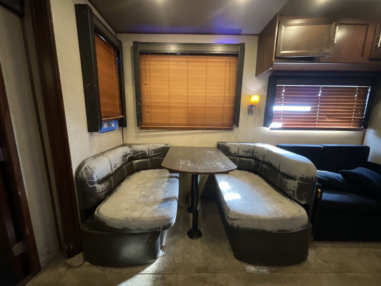 2017 FOREST RIVER VENGEANCE 394V13