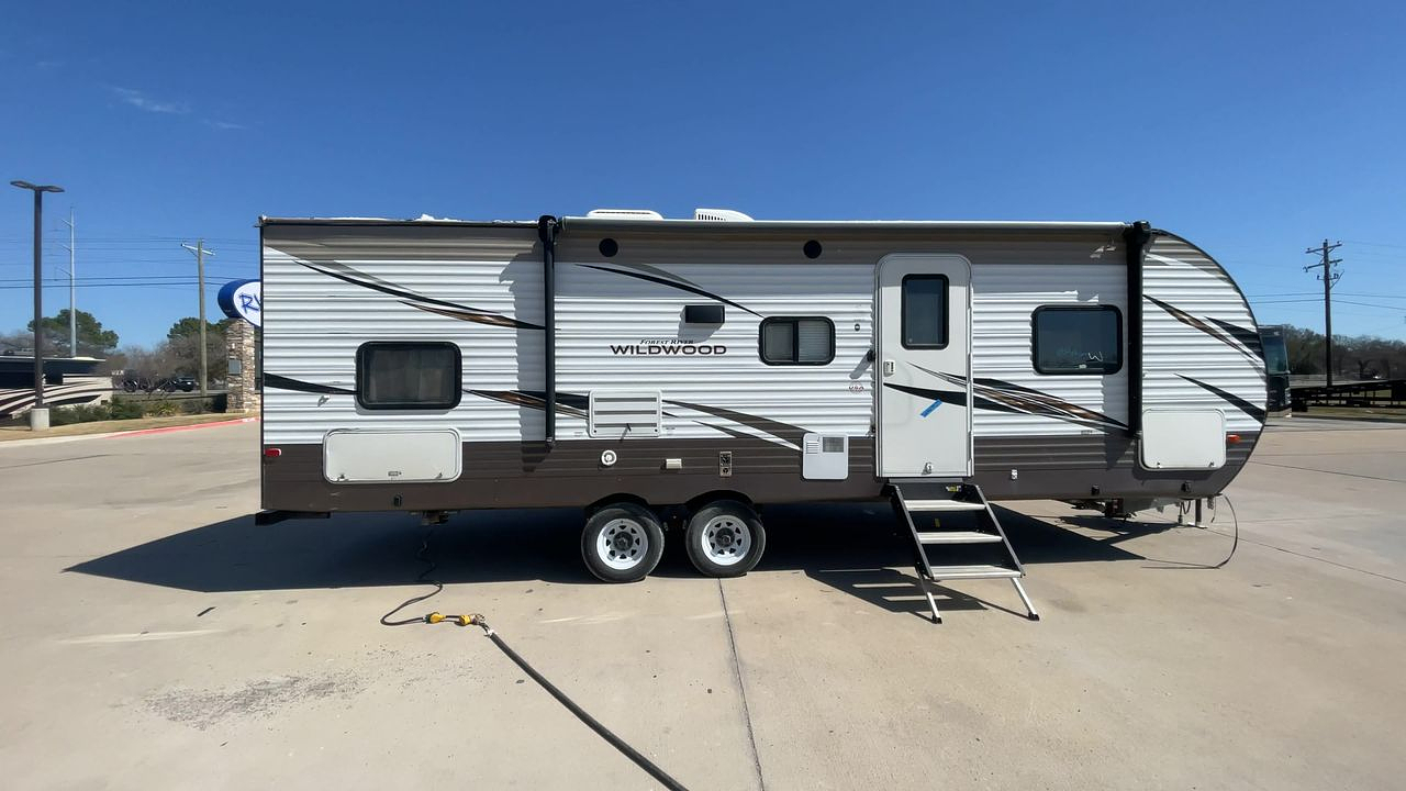 2018 FOREST RIVER WILDWOOD 28DBUD