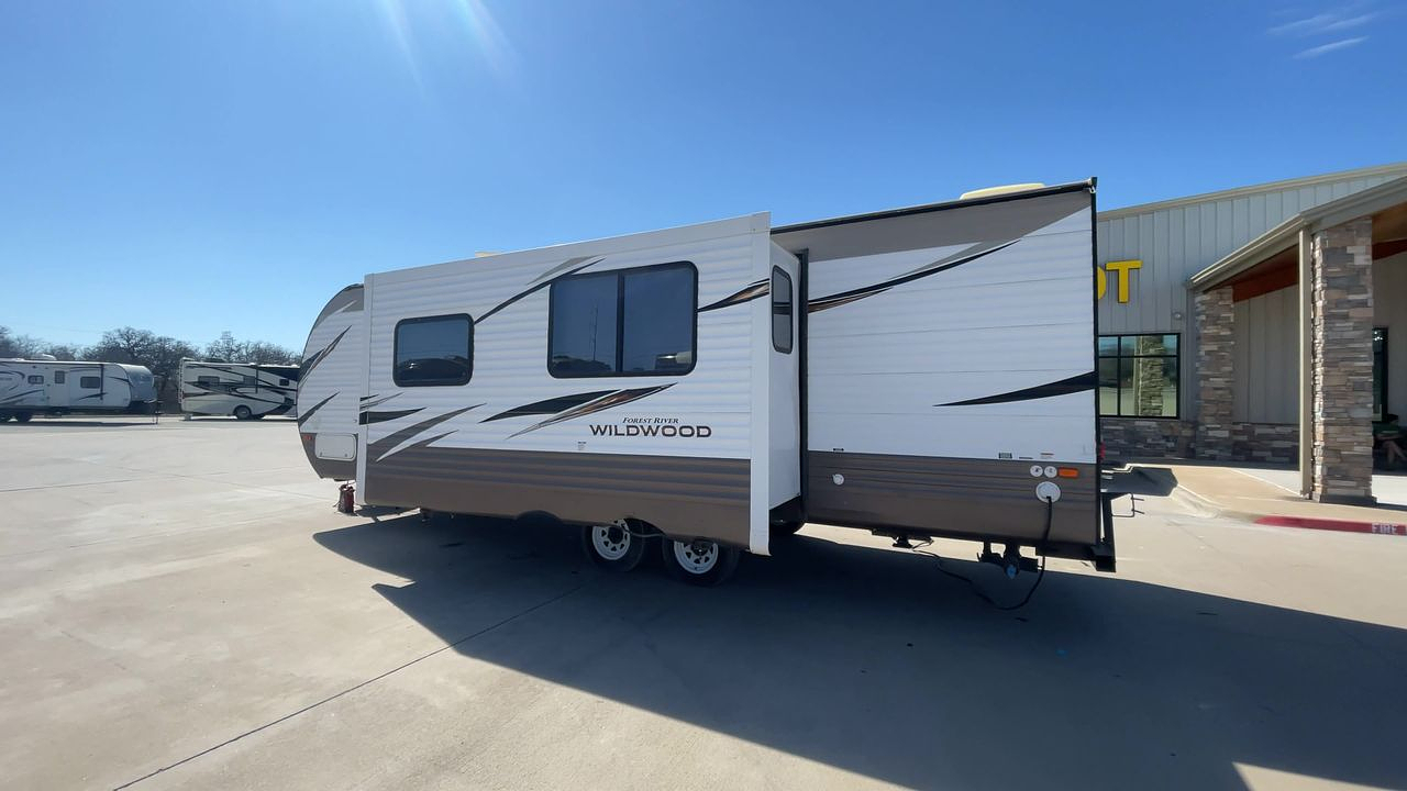 2018 FOREST RIVER WILDWOOD 28DBUD